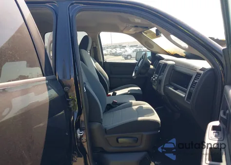 2021 Ram 1500 Classic Express 4X2 5'7 Box z USA, uszkodzony, nr VIN 3C6RR6KG1MG551587